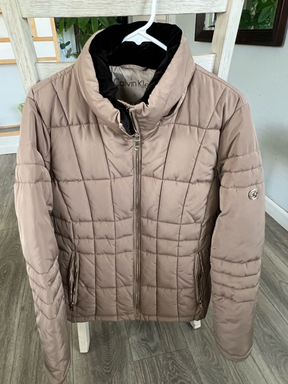 Calvin Klein Women's Quilted Taupe/Beige Lightweight Puffer Jacket